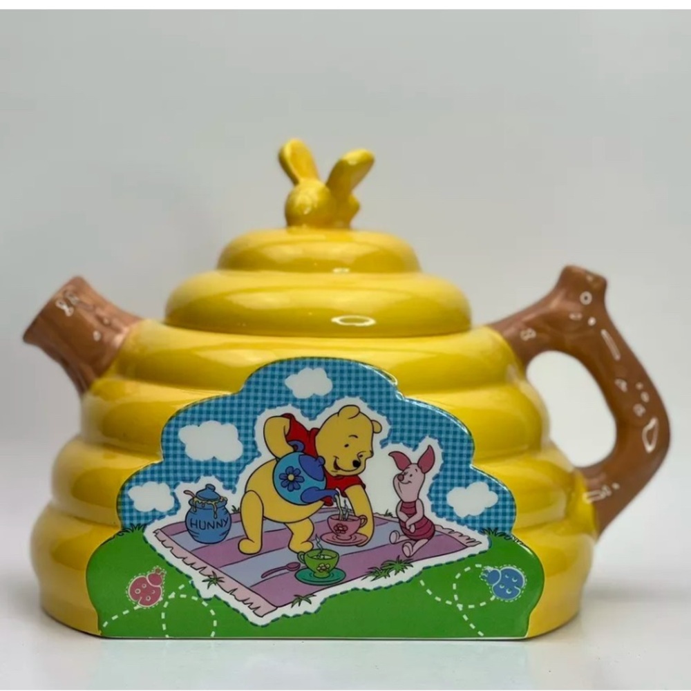Disney Porcelain Winnie The Pooh Yellow Bee Hive Tea Kettle